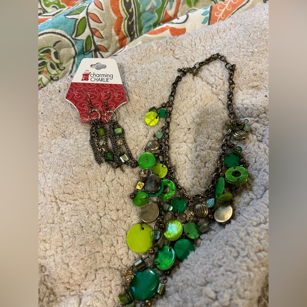 CHARMING CHARLIE green & antique Gold necklace & earring set